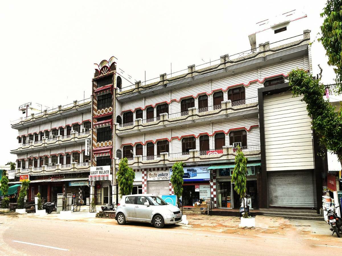 Hotel Lalit Palace Babina Exteriör bild