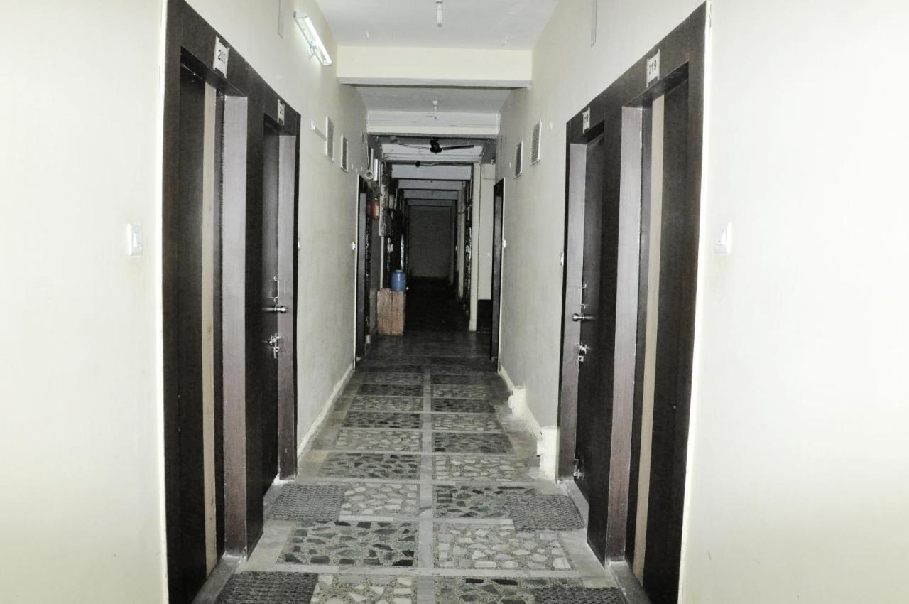 Hotel Lalit Palace Babina Exteriör bild